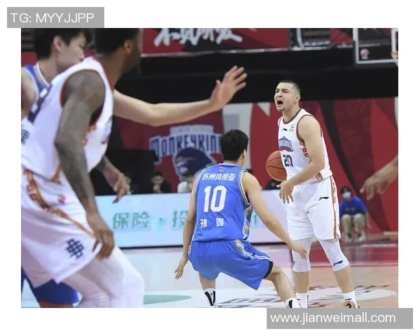 南京篮球队整体压制策略分析与得失评估探讨