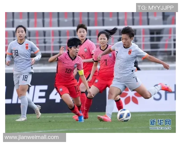 宠妻足球明星的甜蜜生活与赛场荣耀交织的浪漫故事