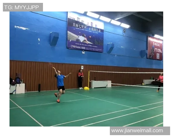 成都羽毛球队包夹战术解析与实战应用探讨